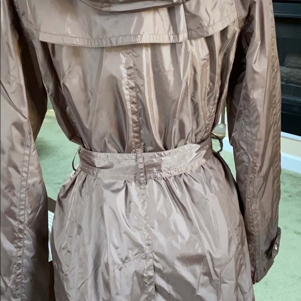 Raincoat With Removable Hood View 3